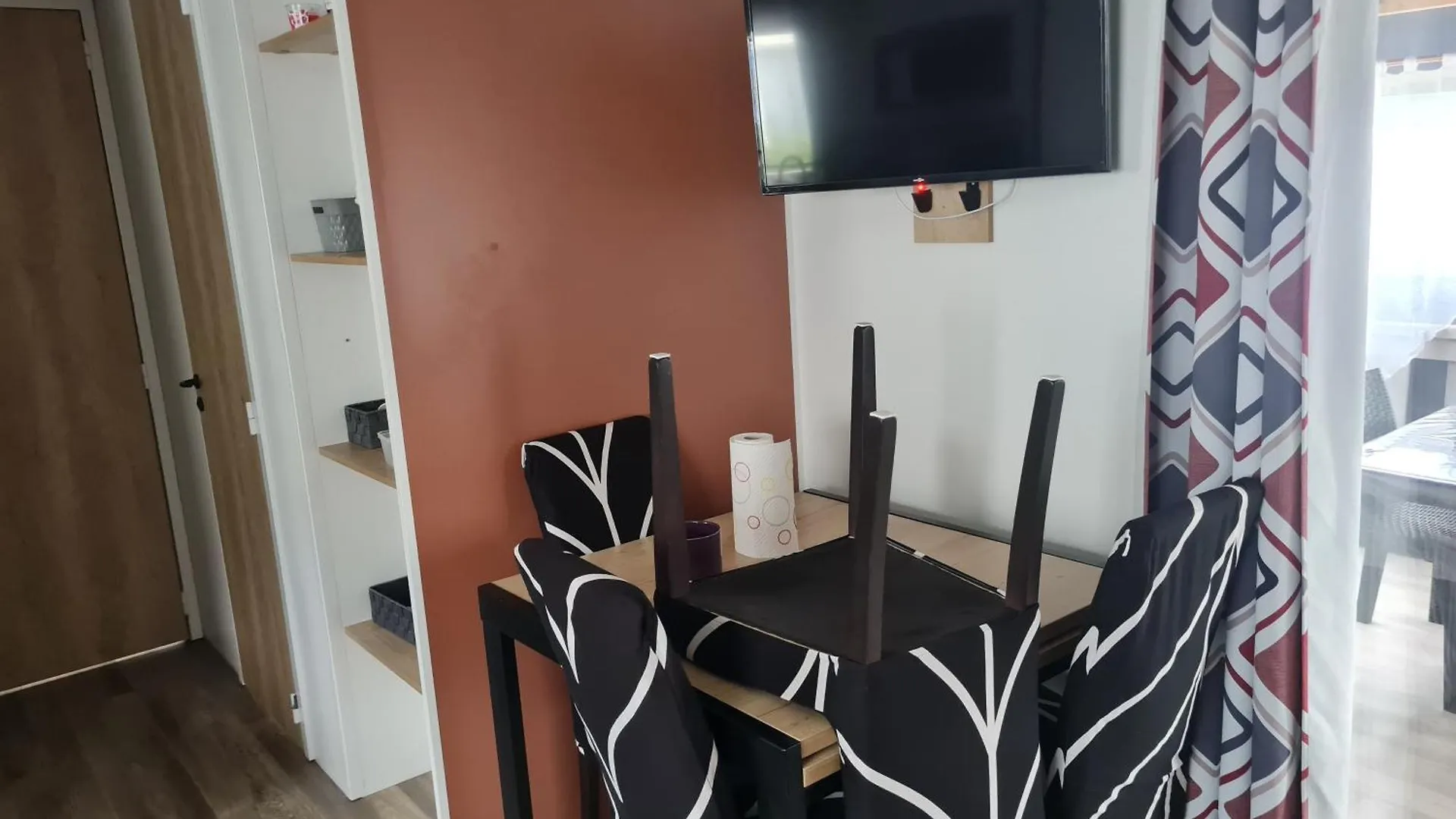 Campsite Mobil-Home En Camping Proche De La Mer Ambon
