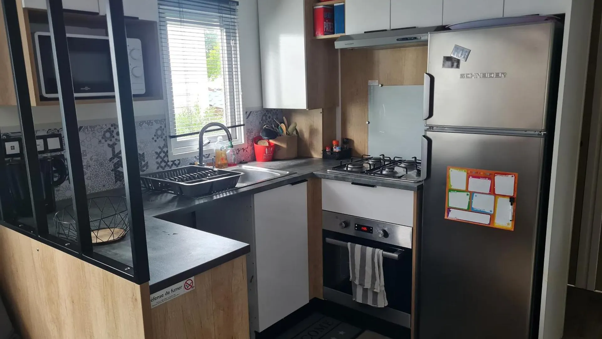 Mobil-Home En Camping Proche De La Mer Ambon France